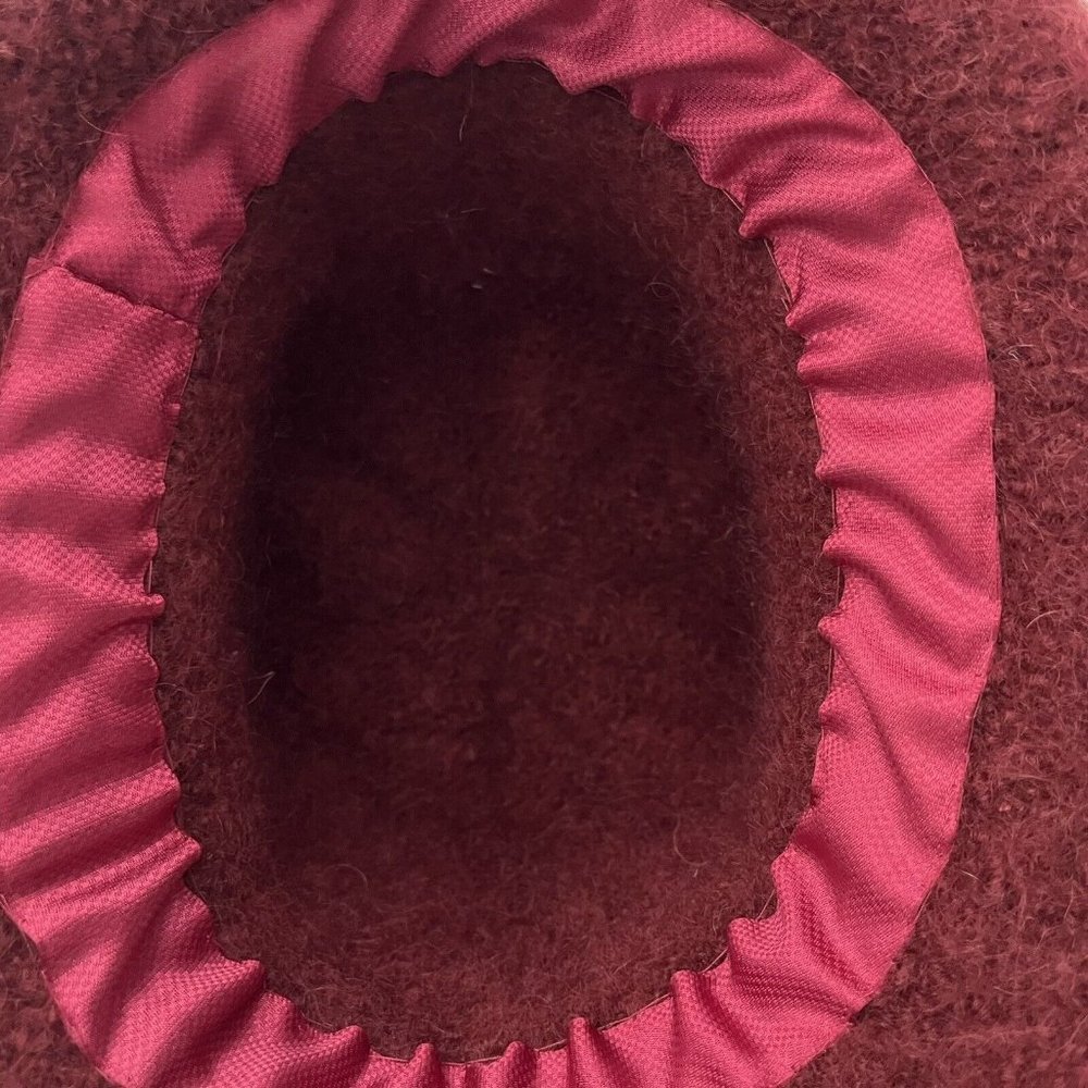 Vintage Women's Fuzzy Cloche Hat in Burgundy - Picture 7 of 8